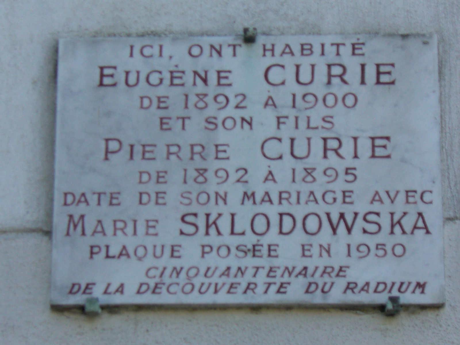 Plaque comm&eacute;morative